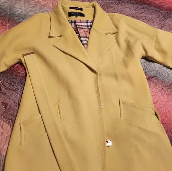 Green coat made in Europe - Picture 2 of 2